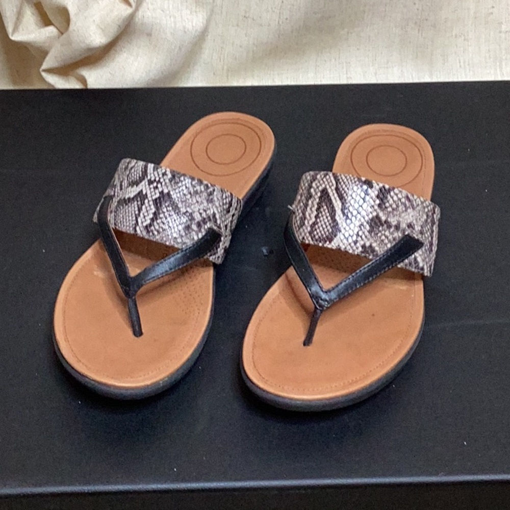 Fitflop leather sandal with black & white snakeskin